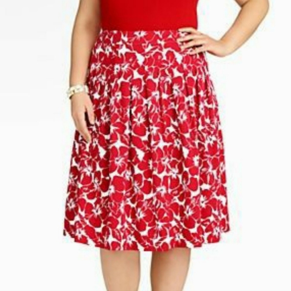 🆕️ Talbots NWT Red Floral Size 6 Skirt - Picture 11 of 11